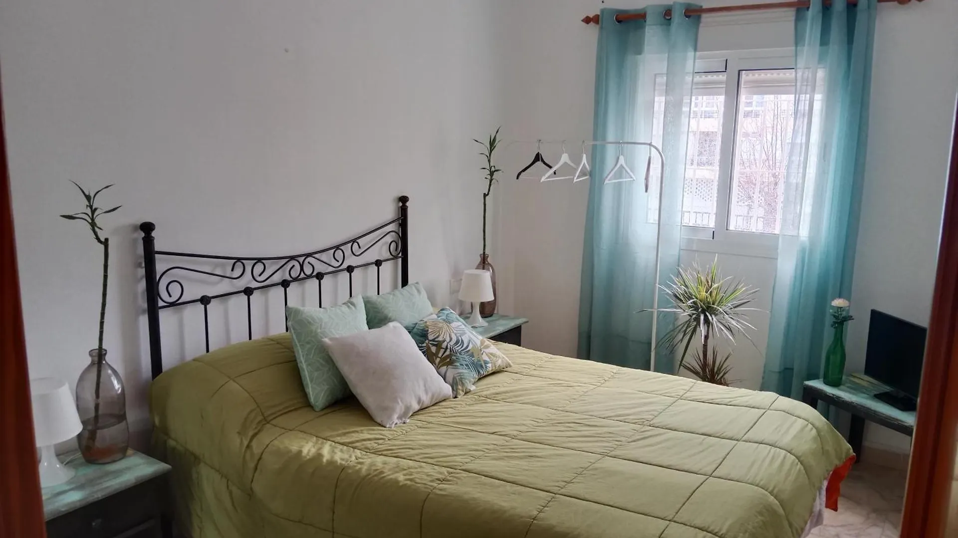 Brisa, La Carihuela Playa Torremolinosアパートメント トレモリノス