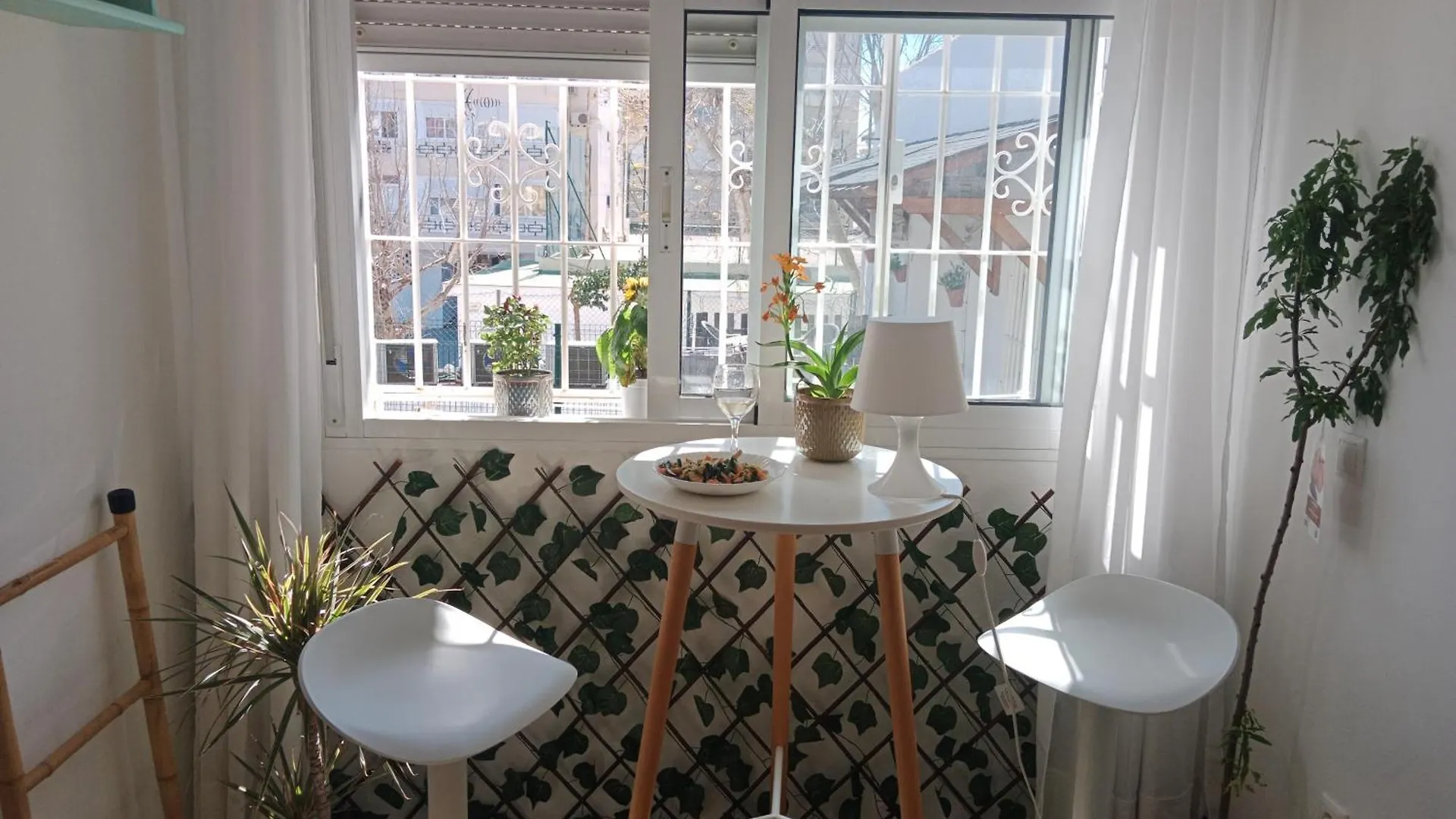 Brisa, La Carihuela Playa Torremolinosアパートメント アパート