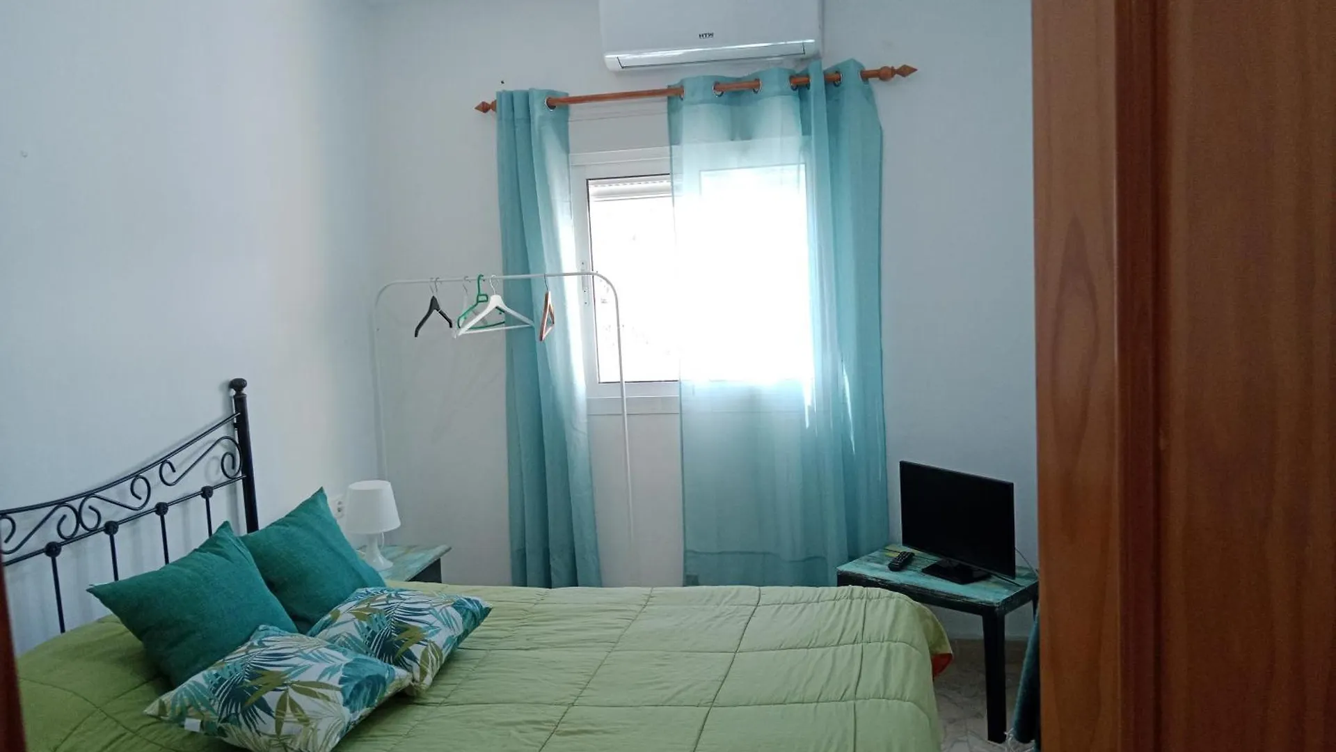 アパート Brisa, La Carihuela Playa Torremolinosアパートメント