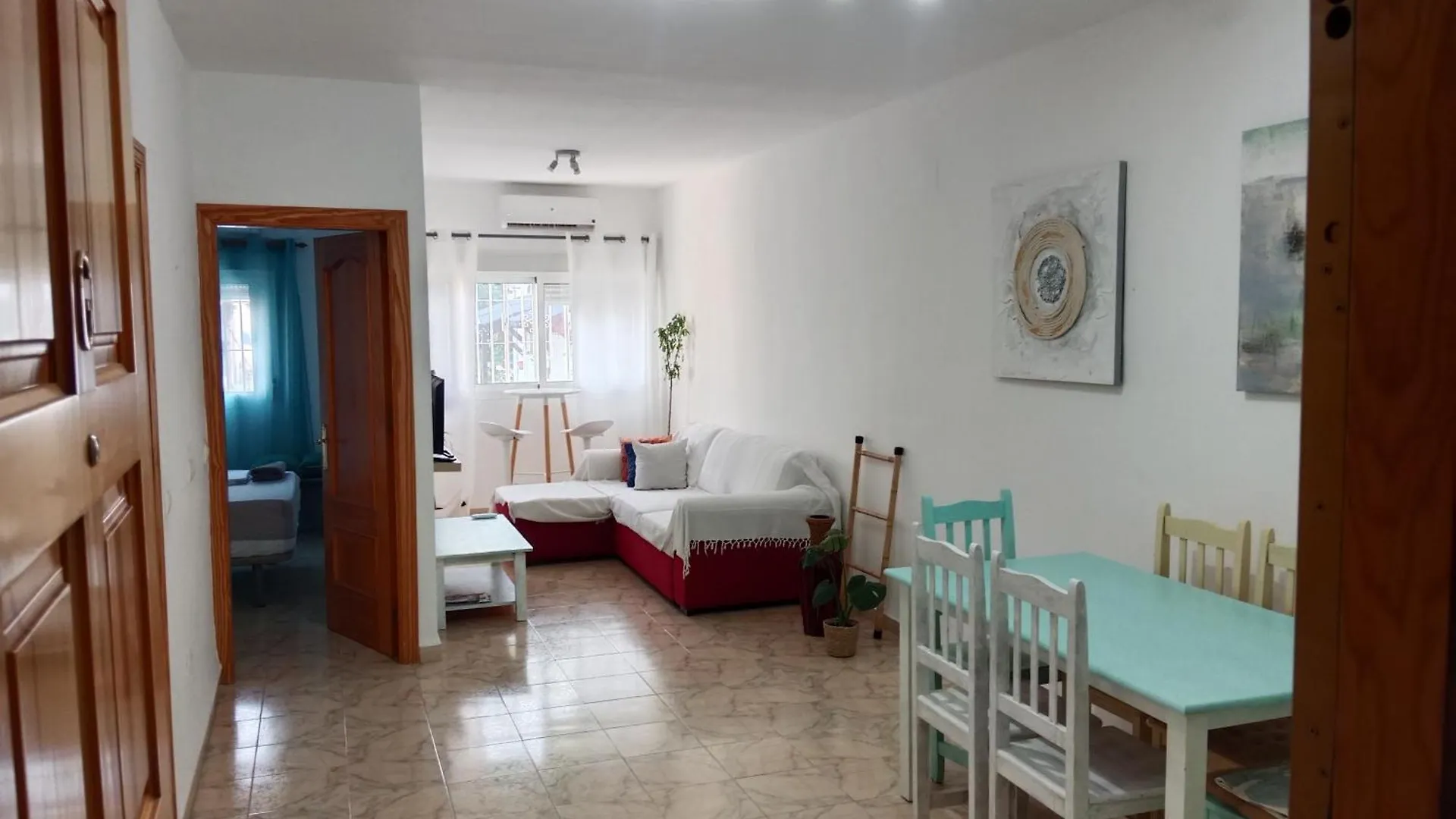 Brisa, La Carihuela Playa Torremolinosアパートメント 0*, トレモリノス スペイン