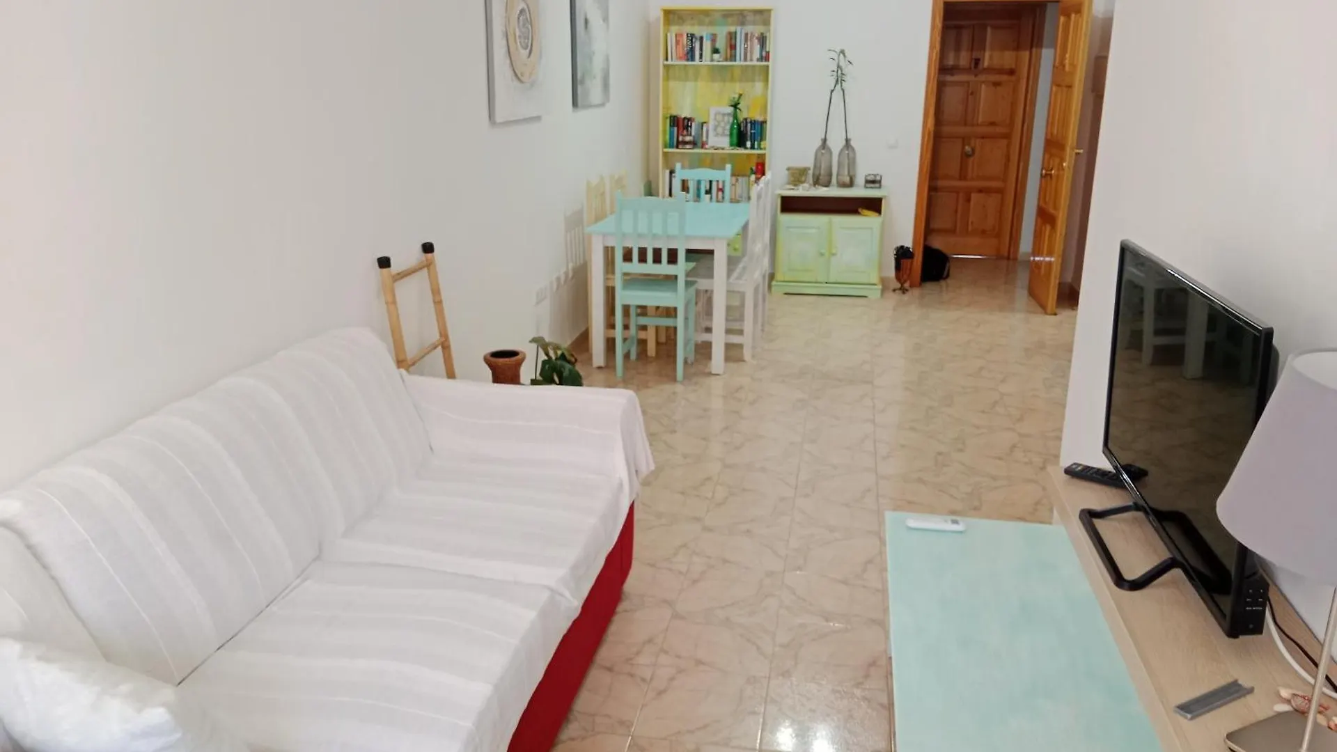 アパート Brisa, La Carihuela Playa Torremolinosアパートメント スペイン