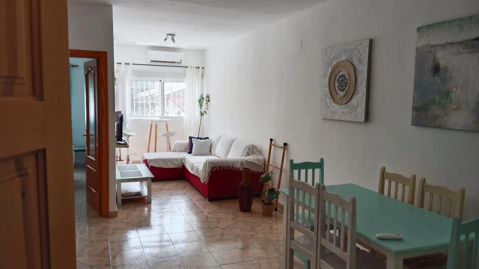 アパート Brisa, La Carihuela Playa Torremolinosアパートメント